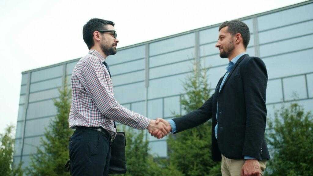 How to Style Premium Shirts for Business Meetings & Special Events